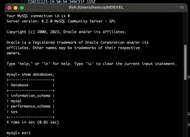 展示真实终端中的MySQL登录界面、mysql命令行、版本查询、SHOW DATABASES结果和SQL执行结果。