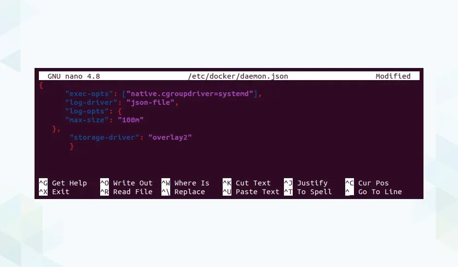 展示真实Linux服务器上的Docker daemon.json配置、Docker服务重启以及容器日志轮转验证结果。